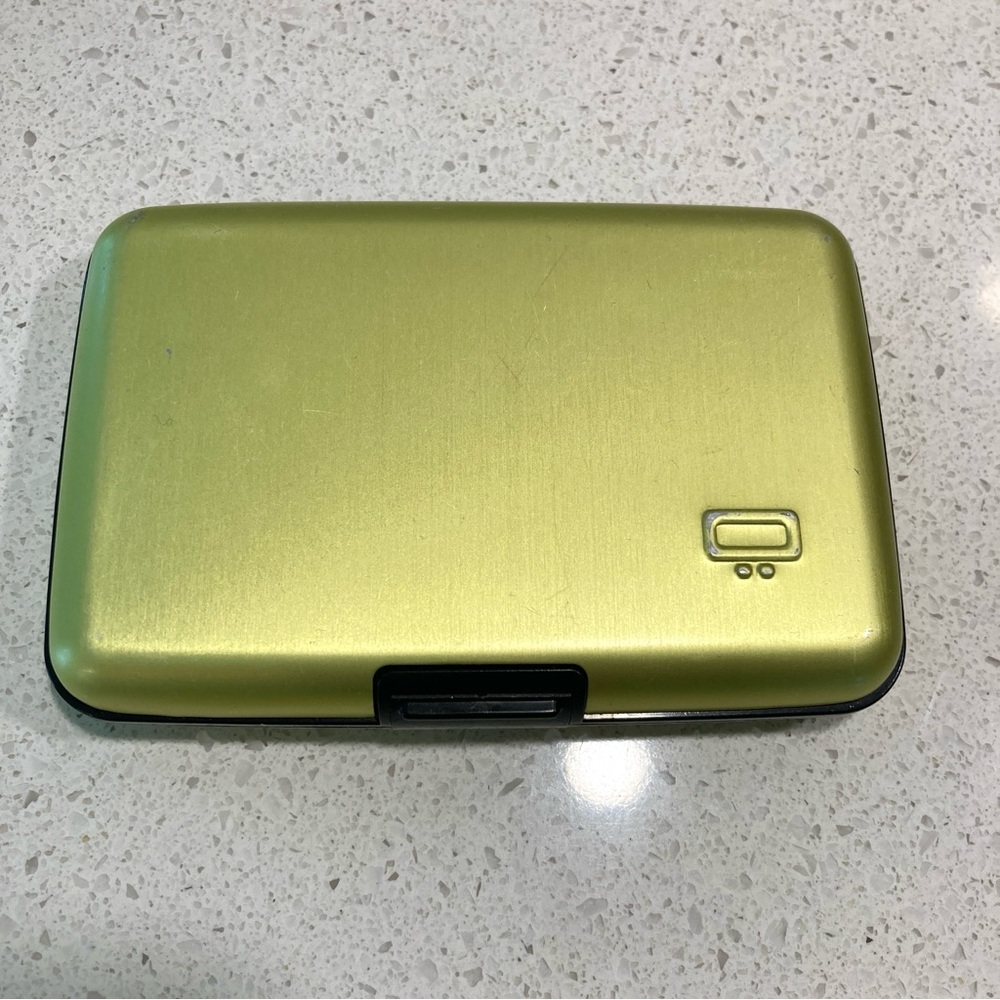 OGON designs vintage Stockholm Smart Case Card Holder